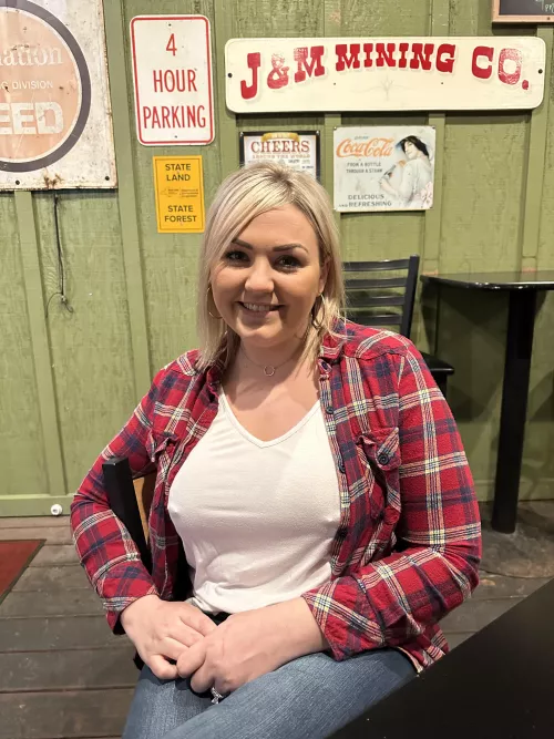 Just a regular night out with my man and our friends. 💋