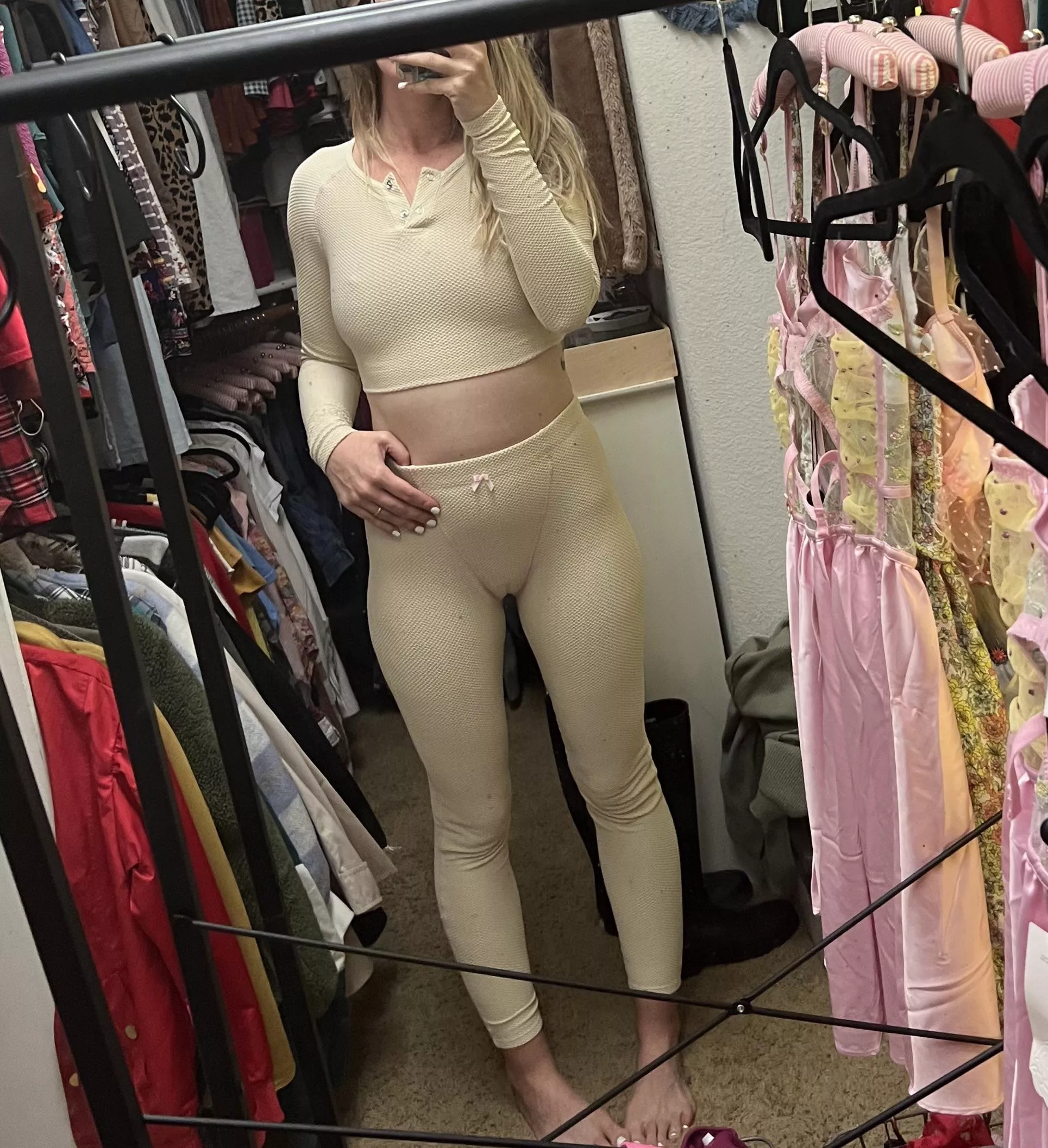 Just trying on my new gym fit 💕