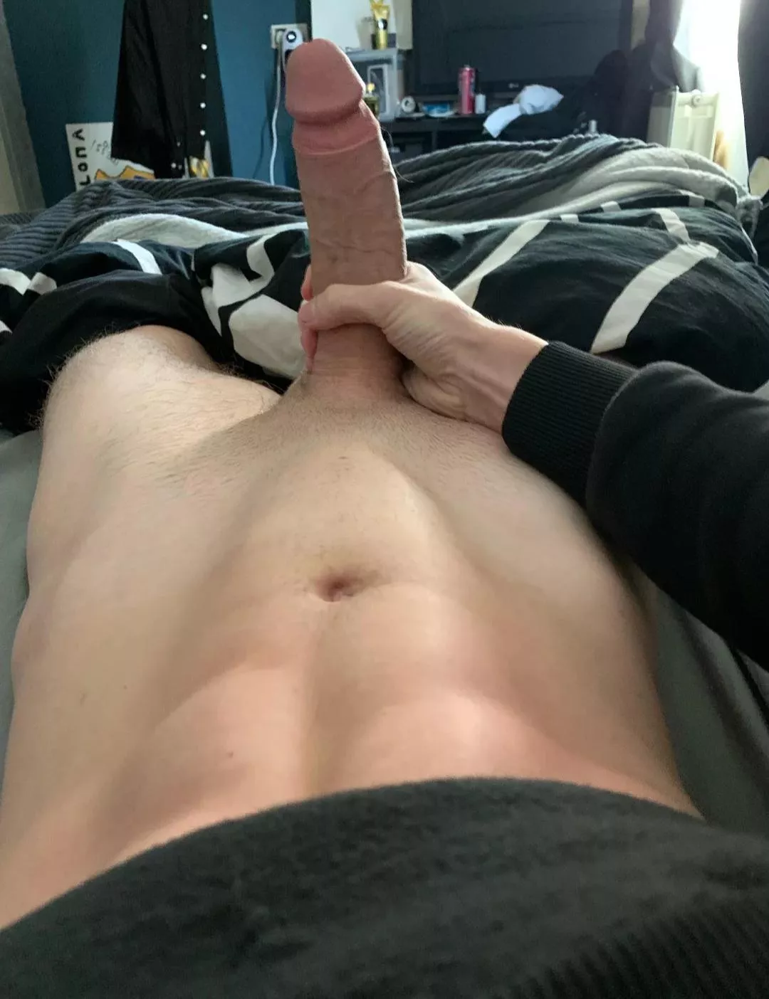 looking for an cock to suck?