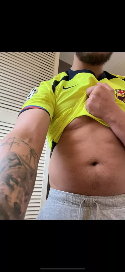 Looking for my little piggies 😈😈