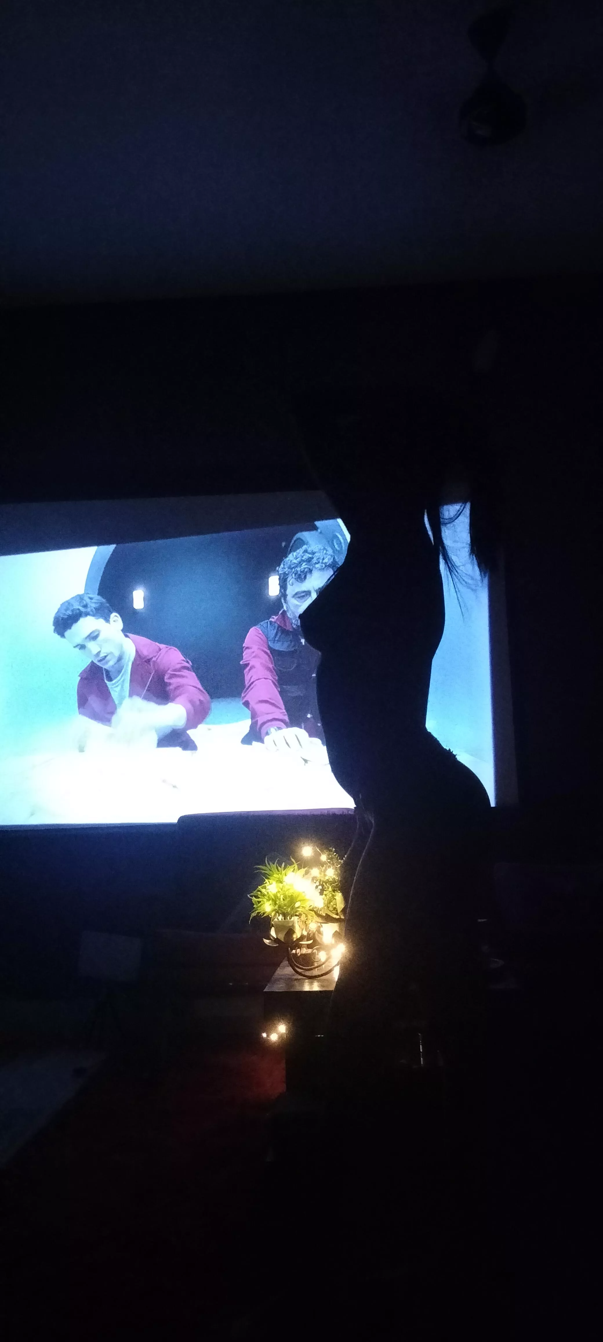 Netflix and chill? [F]