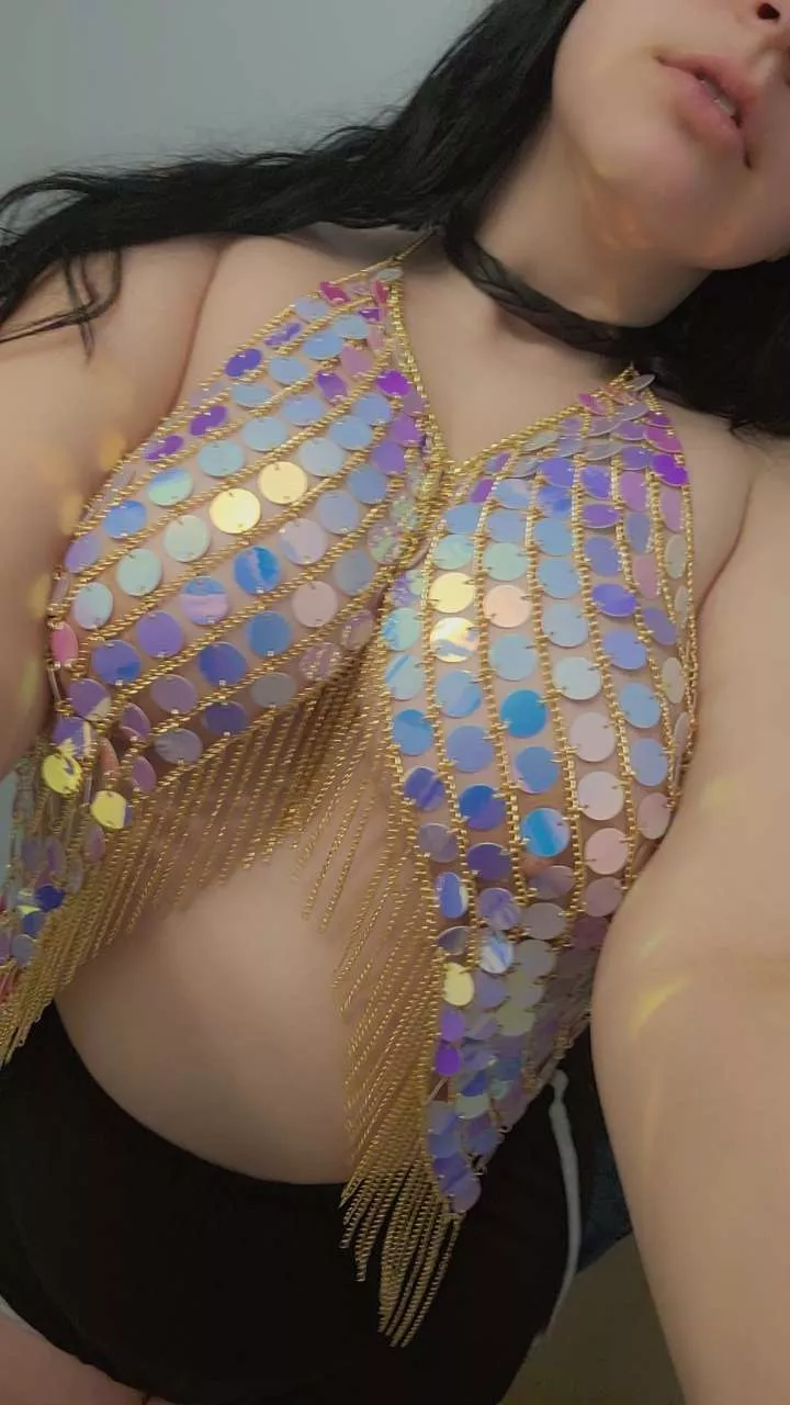 new favorite game.. find the nipples