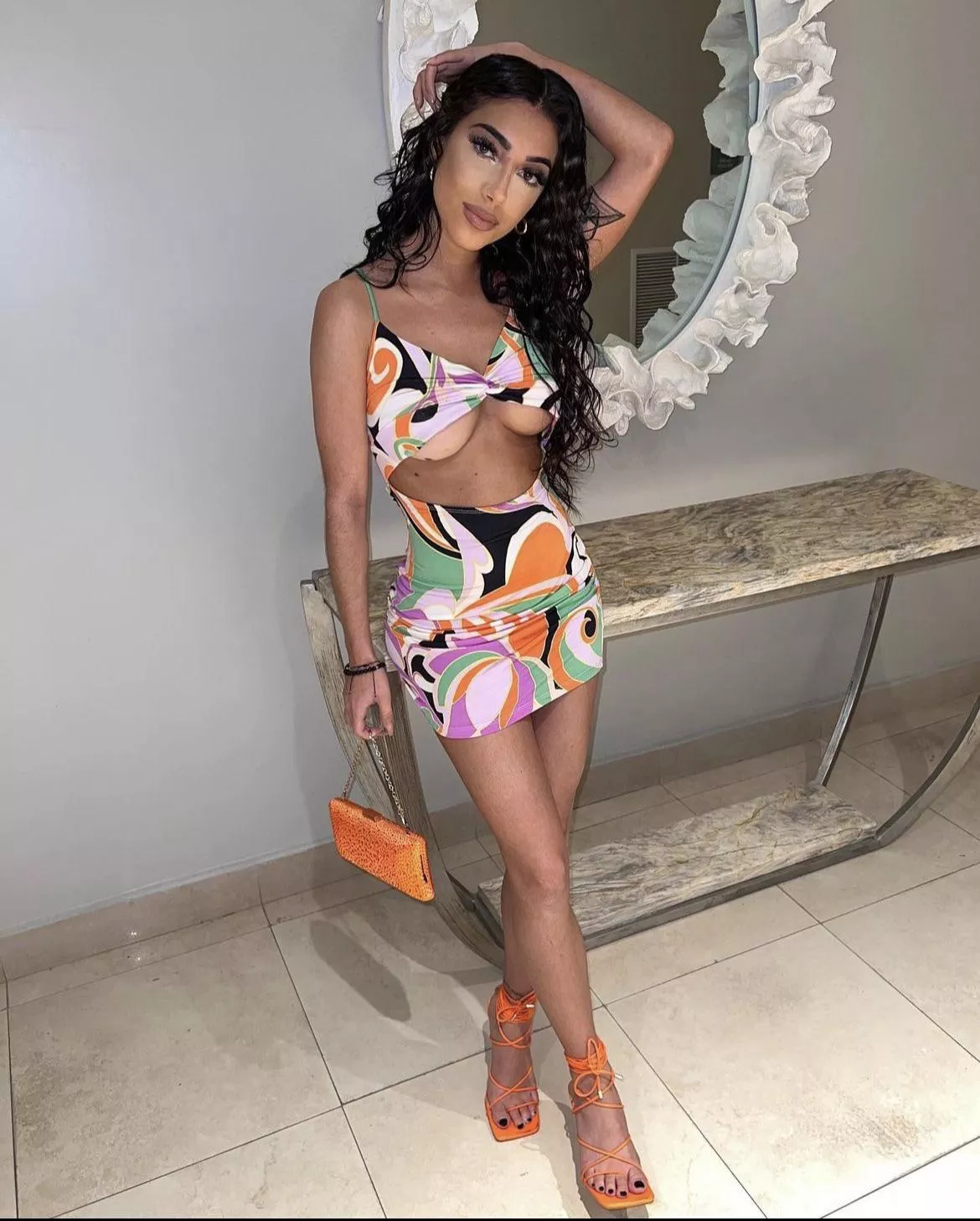 nothing looks better than underboob in a tight lil dress