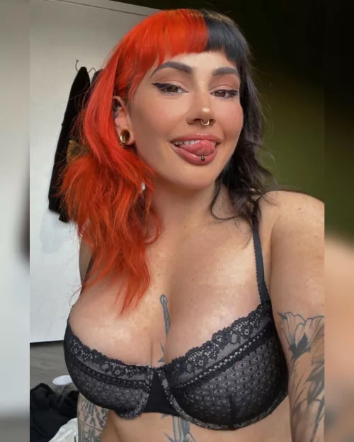 Okay but this bra looks so good! 😍