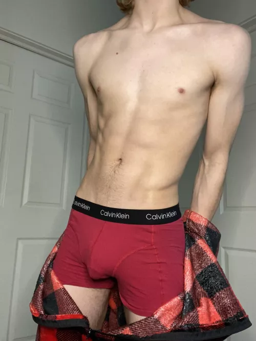 Red Calvins 🤤