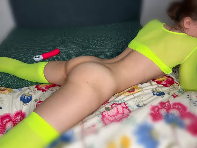 Small ass vs. Mr Big [pic]