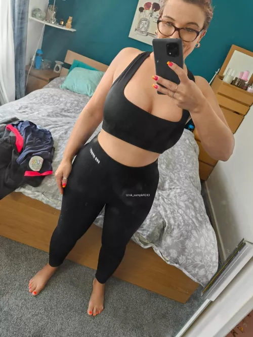 so comfortable in my gym gear 😜💪 40F UK cougar 5ft tall 😍😍