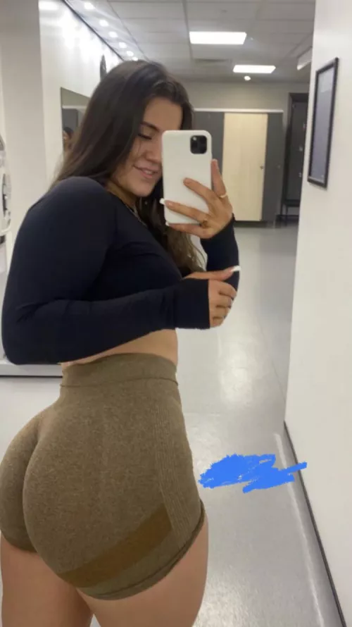 Such a thicc PAWG!