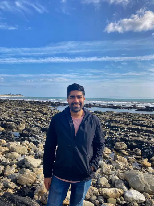 Sunday walks by the beach 🌞