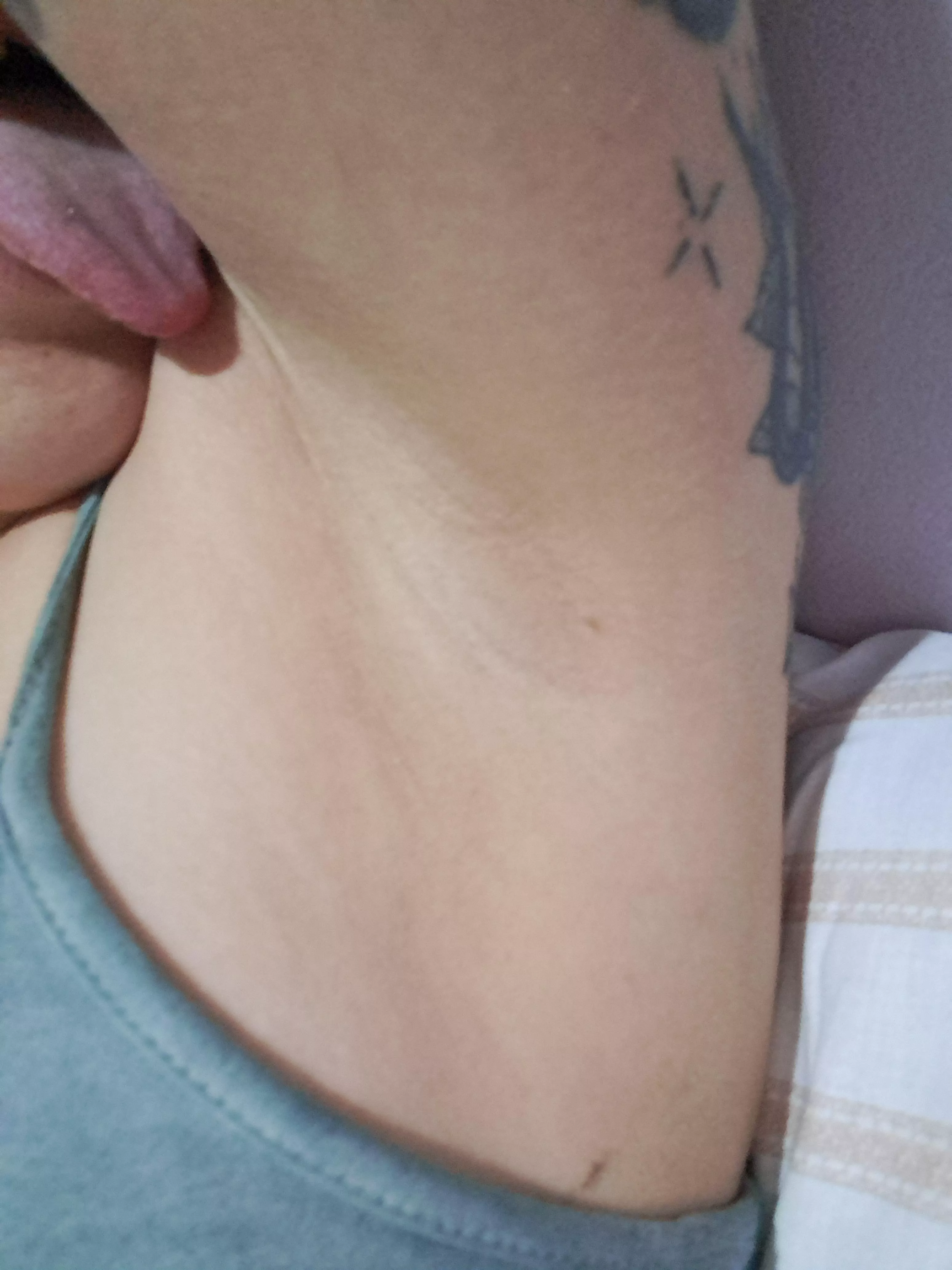 time to lick them 🌡️🌡️