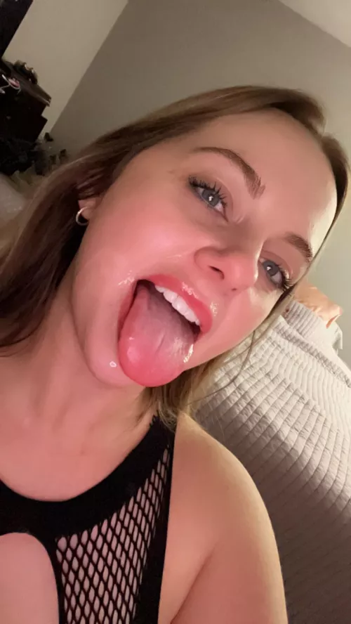What’s your favorite snack? Mine is cum 💦