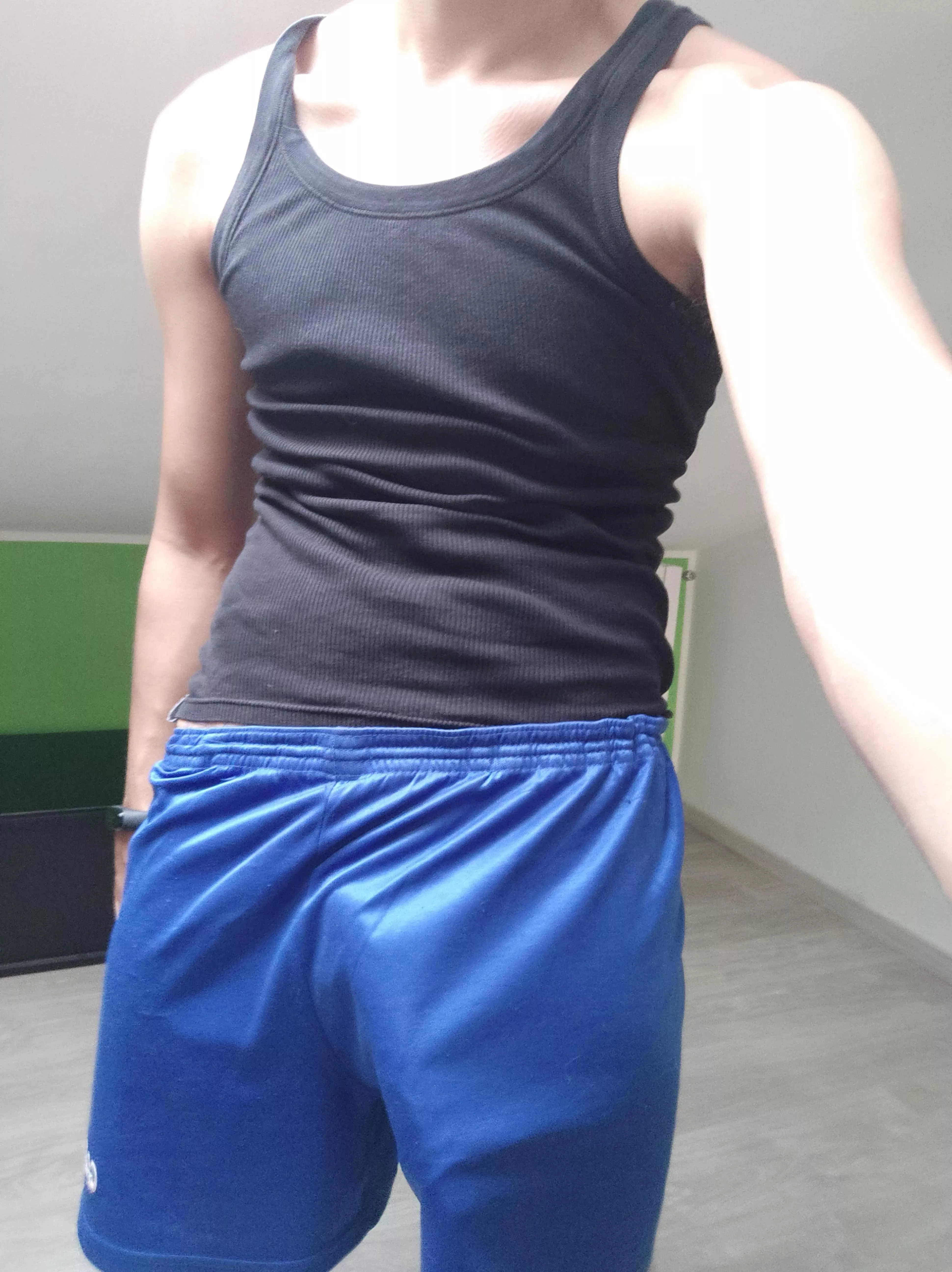 Who wanna play Basket-ball with me 🏀 ? 1vs1 whenever, im ready !