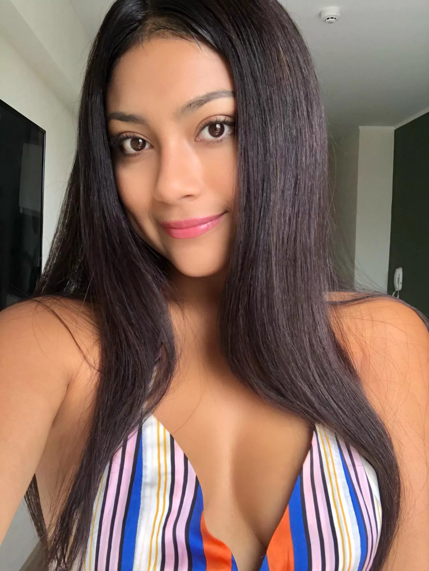 Would you kiss? 🥰