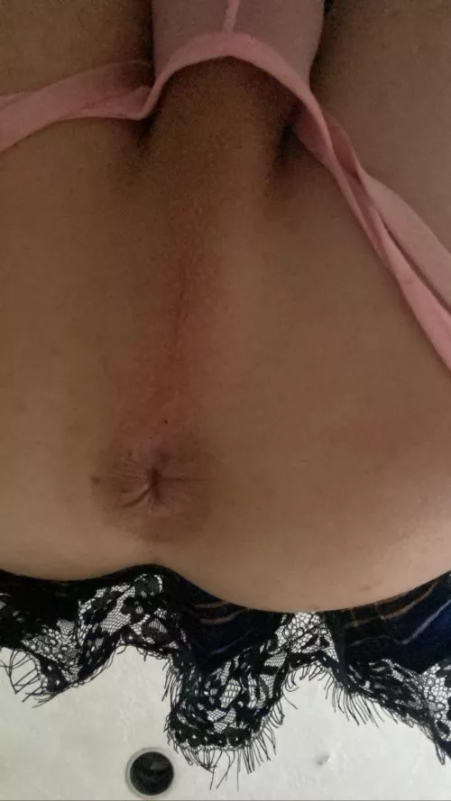 18 - I need to be fucked by a big dick, who’s got one 🤭🤤☺️