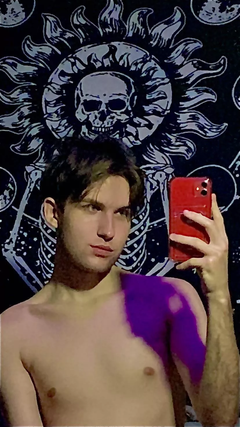 19m anyone doing cum tributes?