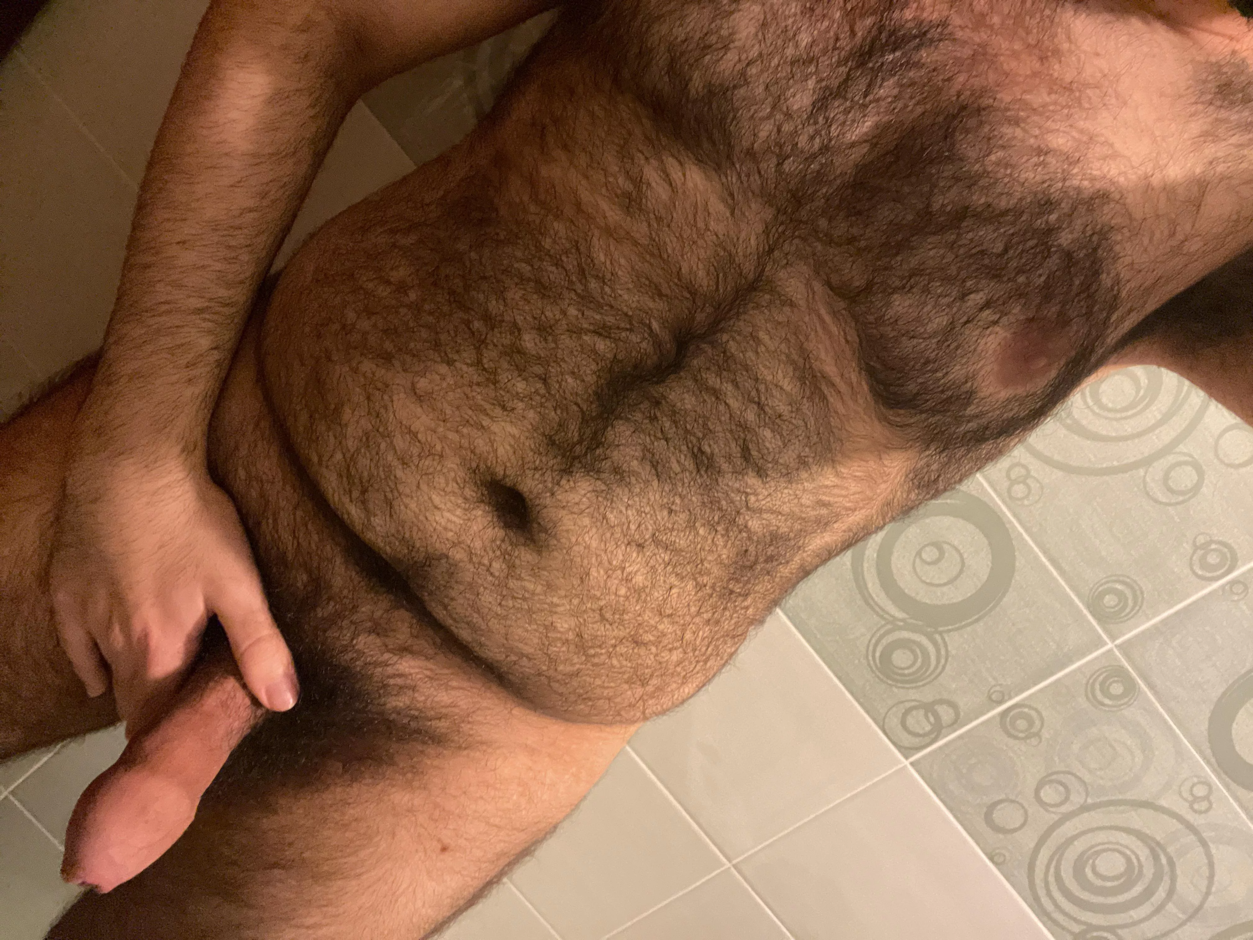 21M incredibly horny, who want to help? Dms open 💦