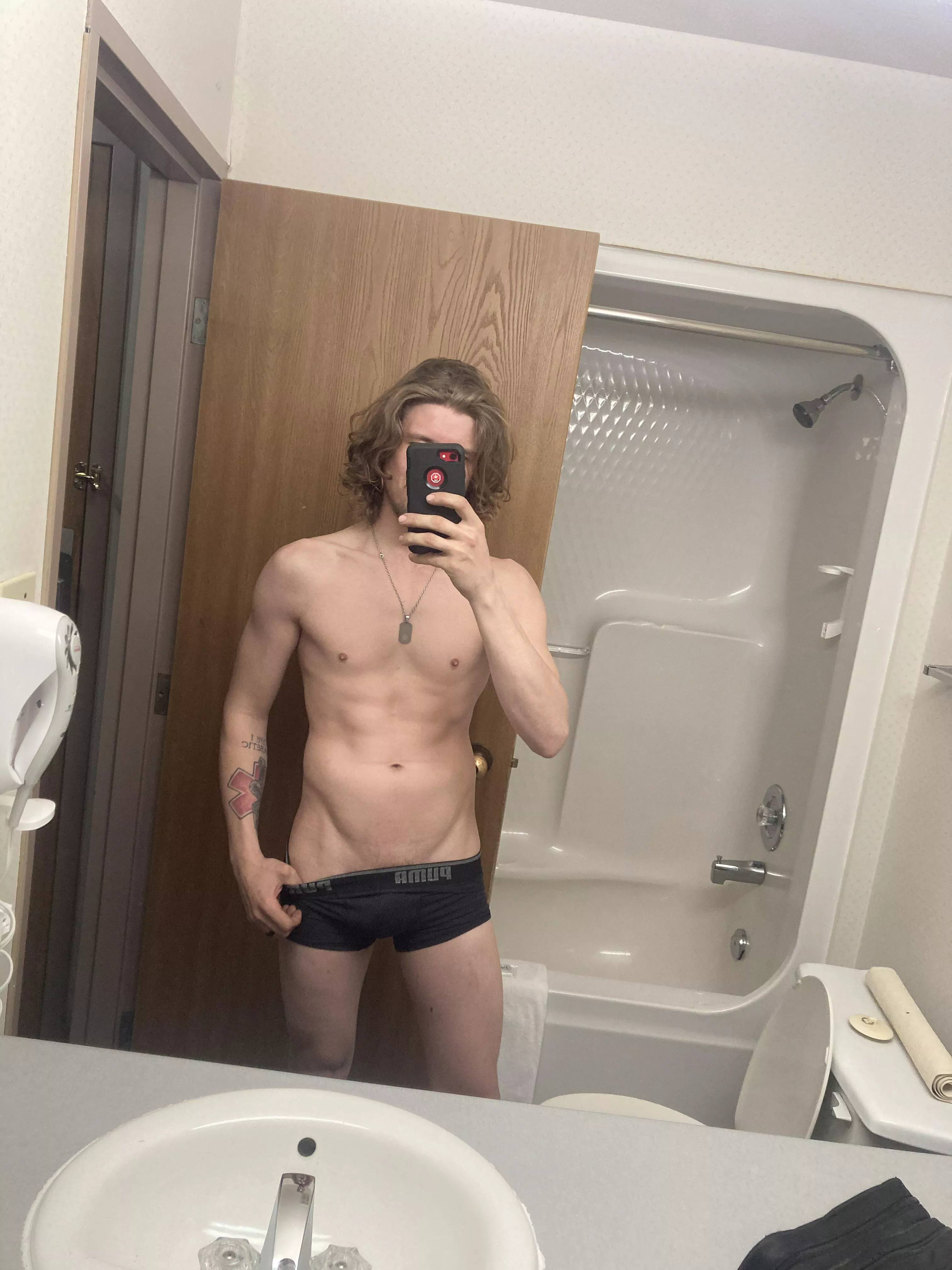 [24] Been thinking about getting these off all day while at work 👀