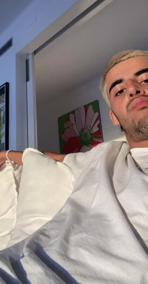 24M Latino- looking for friends to play with on PlayStation. I’m from FL. Looking for people who actively talk. Most games played are smite, fortnite, and dbd. Prefer people who have a mic and can take a joke