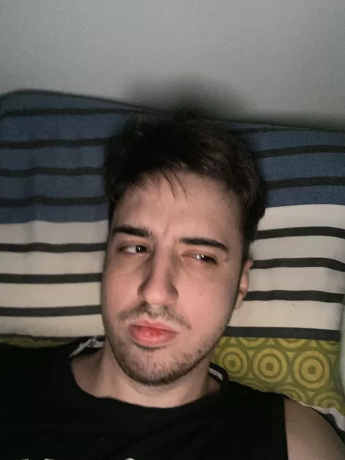 28M - Day 3 of ruining my sleep schedule ✌️😁