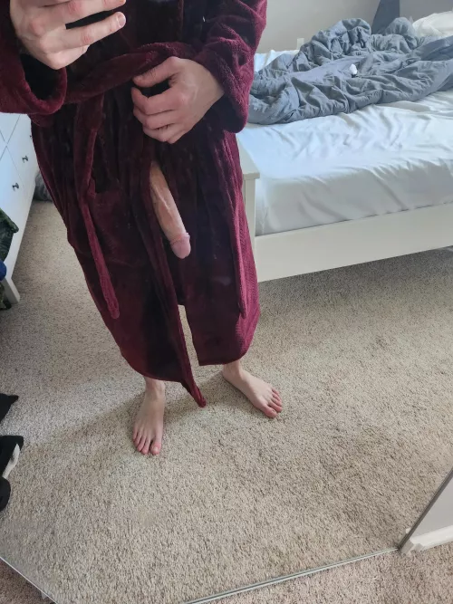 32 yr old hung bull. I'll be traveling from alberta to Ontario in a couple of months and I'd like to meet up with some hotwives along the way. dm me to chat and figure out if we're a good match