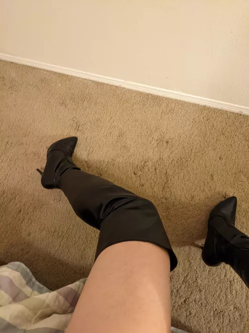 boots keep me warm at night