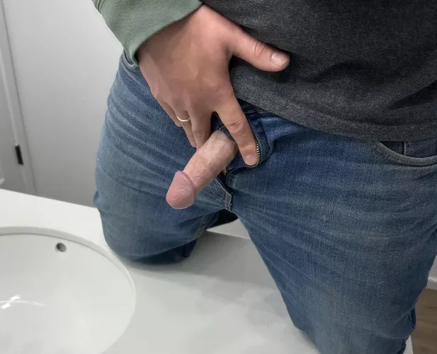 Bored at work… don’t mind the ring