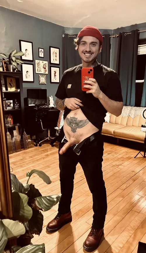 Cheesin’ with my cock out 😁