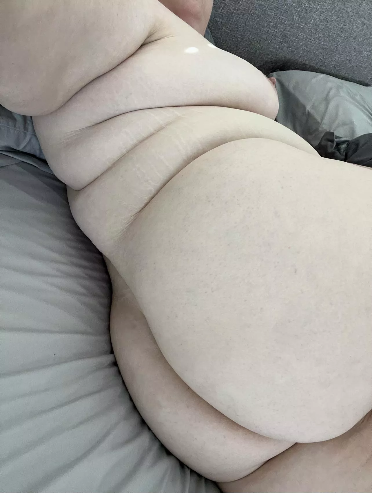 Come back to bed… let’s snuggle…