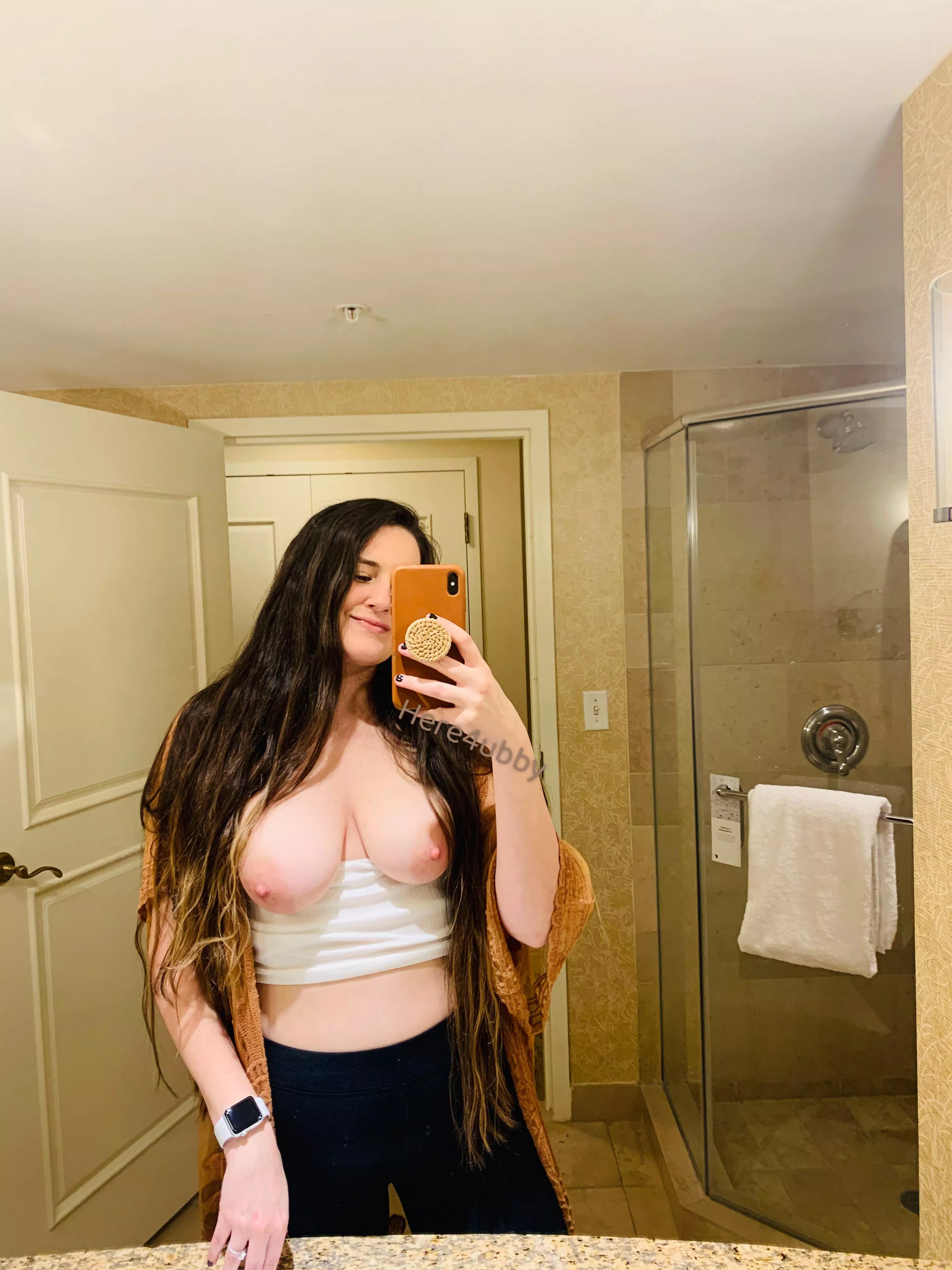 Do men really find married women attractive??