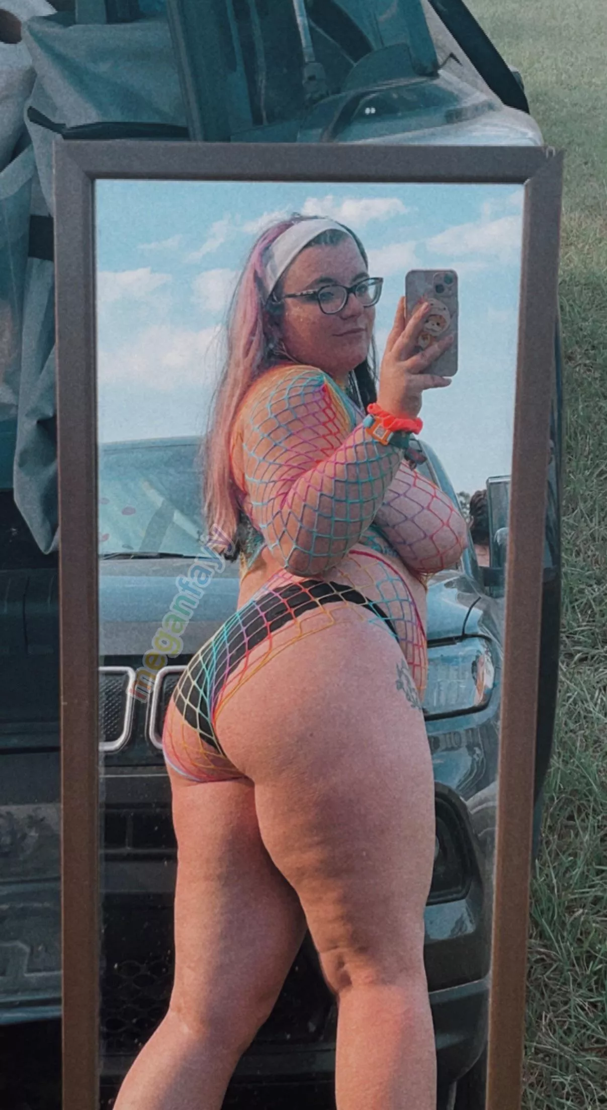 Do you like curvy thick girls?