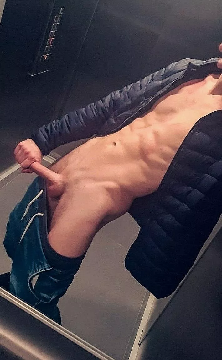 elevator fun, sc: imlucasscott