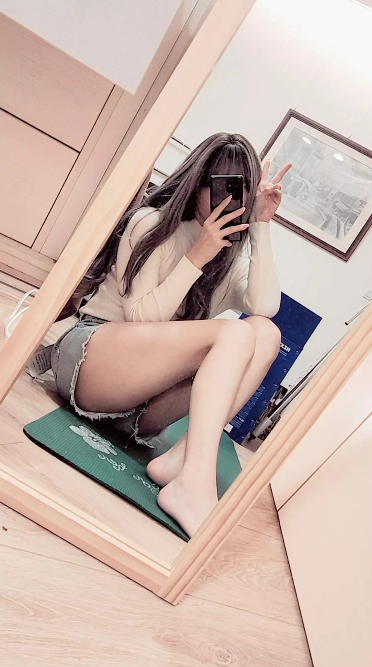 Happy Tuesday ✌️