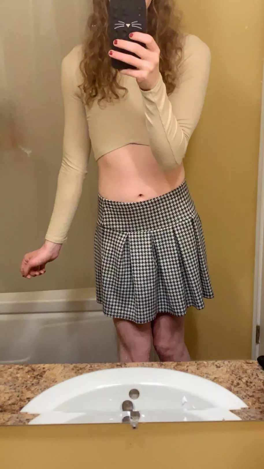 He’s a 10 but they need to dress like this before playing video games