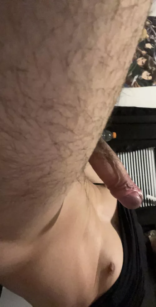 Hmu lets mess around 💪🏼😏 sc: pepe088