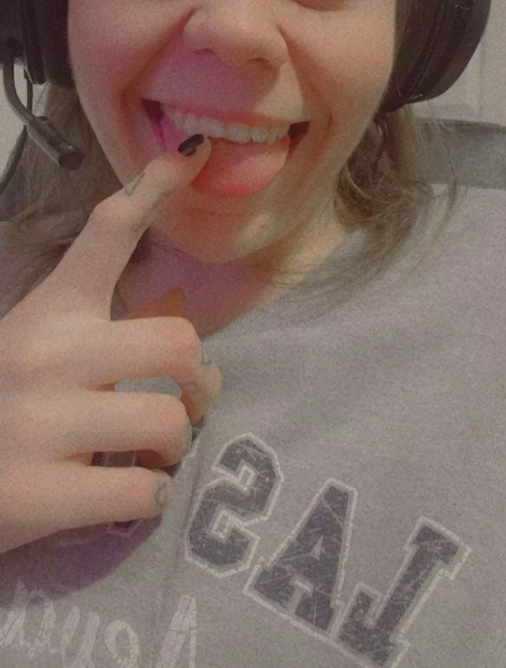 I Like to Play While I Play