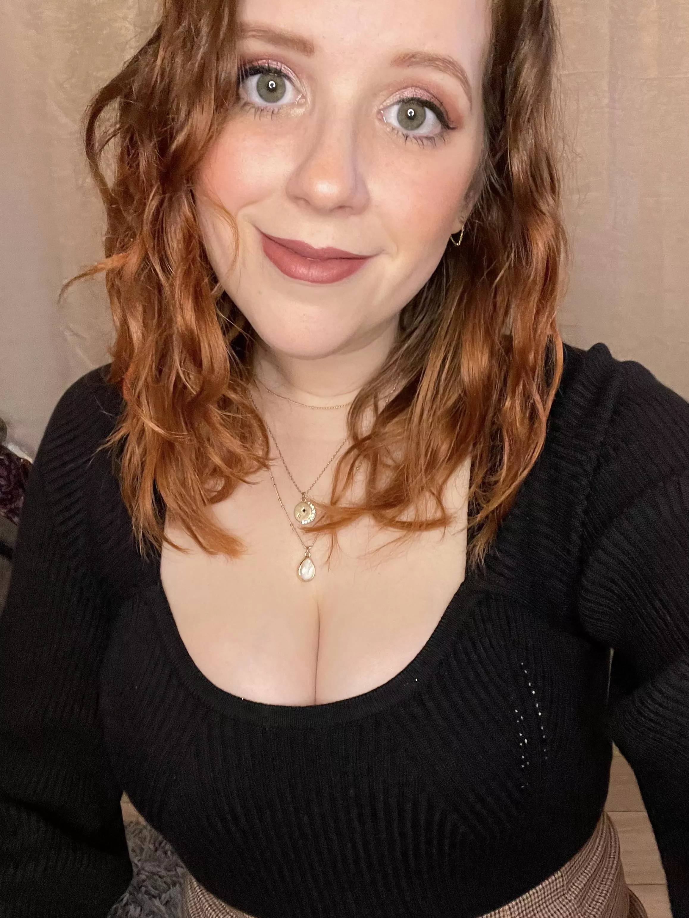 I think this is the only black item of clothing I own 😂 [F]