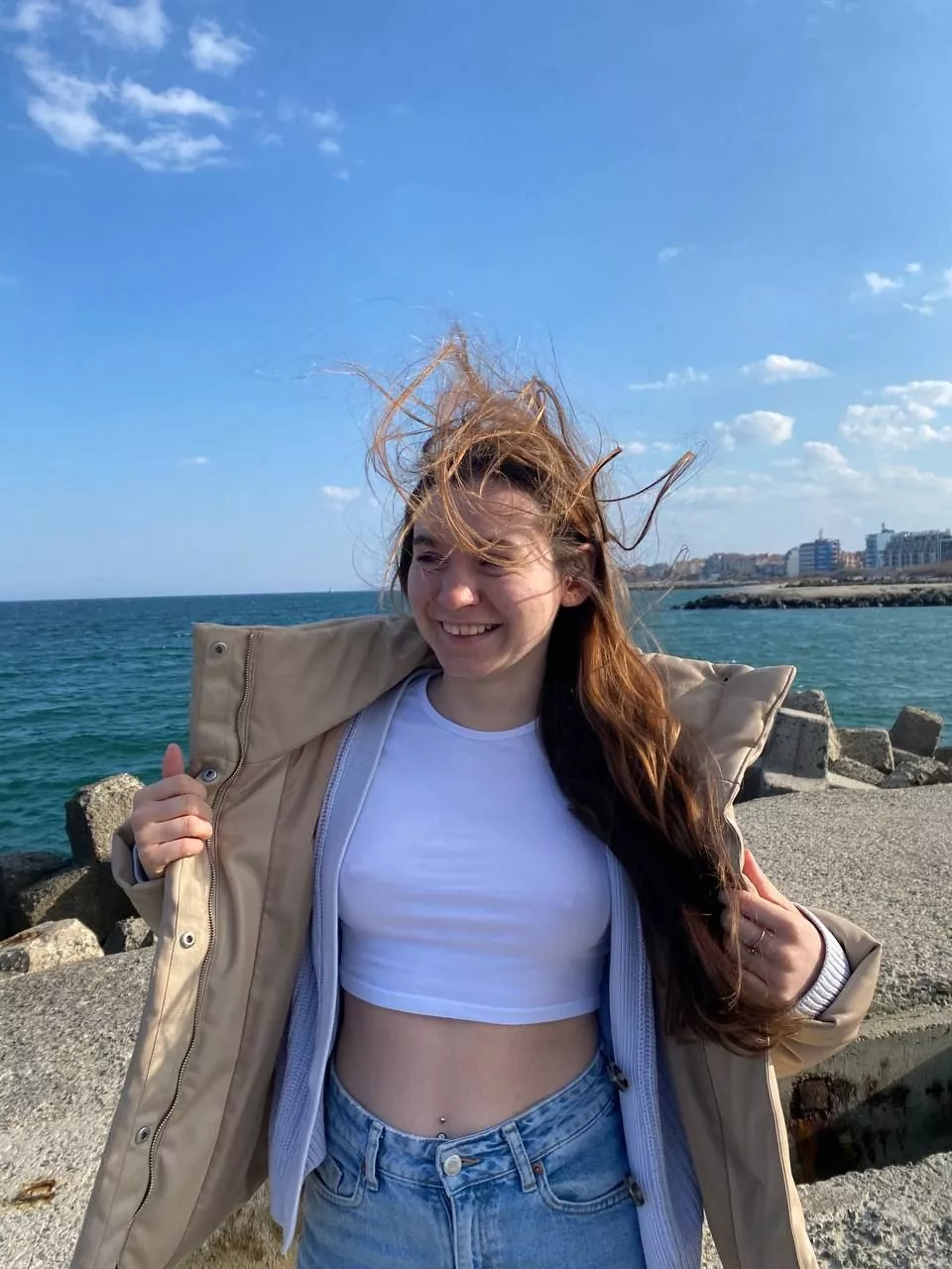 I'm braless medusa Gorgona 😳😄