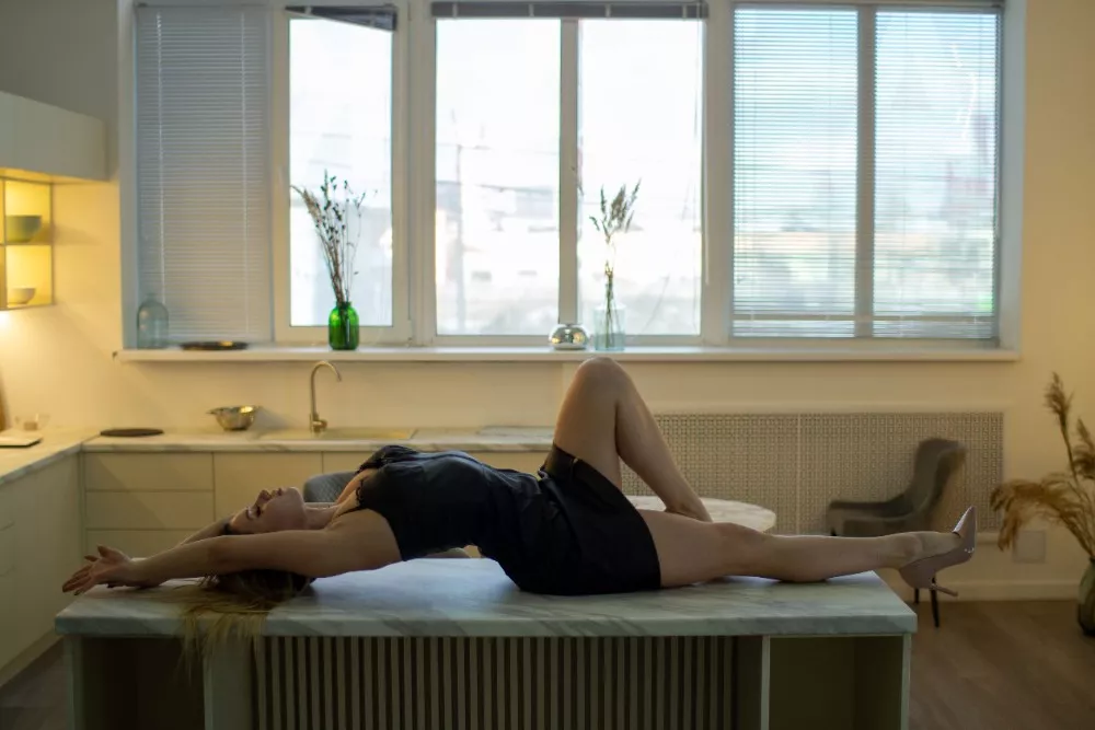 I'm so horny that I'm ready for any hole