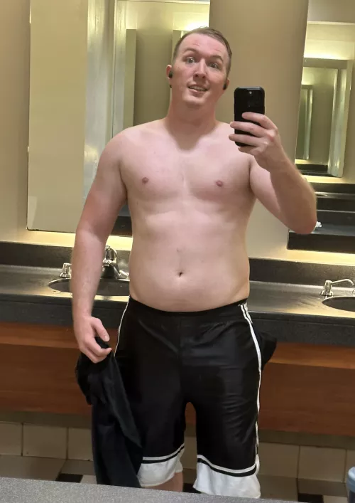 I’m starting to see my abs coming through! (33)