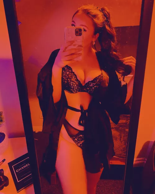 I'm your fuckin dream!Feeling n4ughty need a dick for spoil me so bad!!