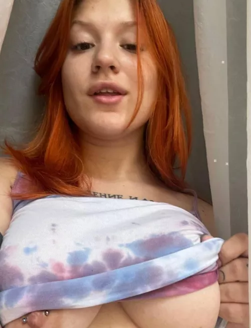 [Image]Playing with them