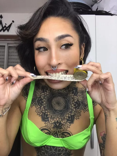 Interact if i can humiliate your Micro cock 🤣🤏🏽 [domme]