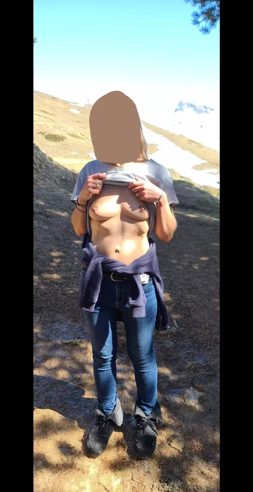 it's starting to get hot (f)