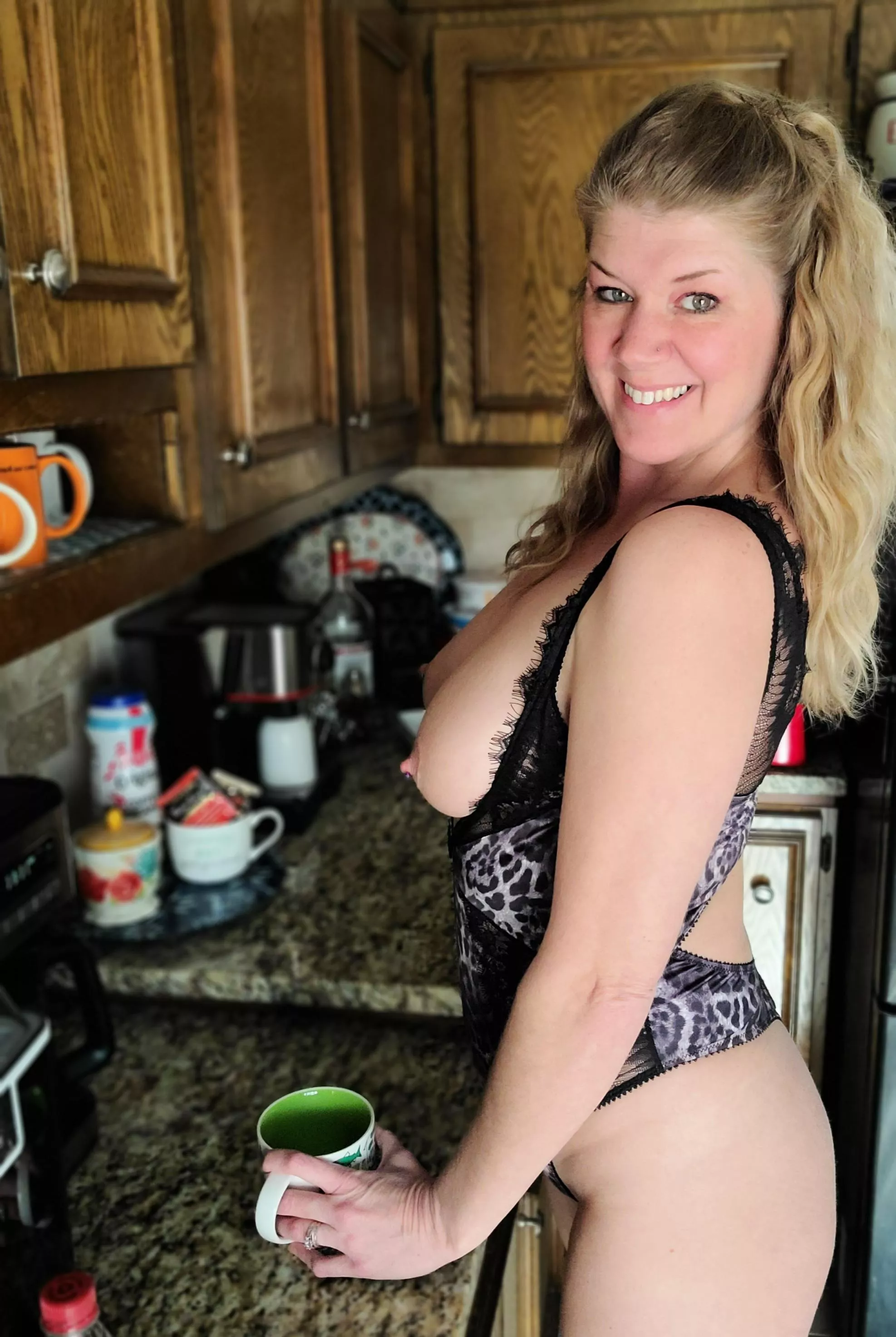 Just a milf who needs your cream!