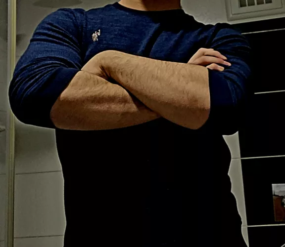 Let me see your ID ✋🏼