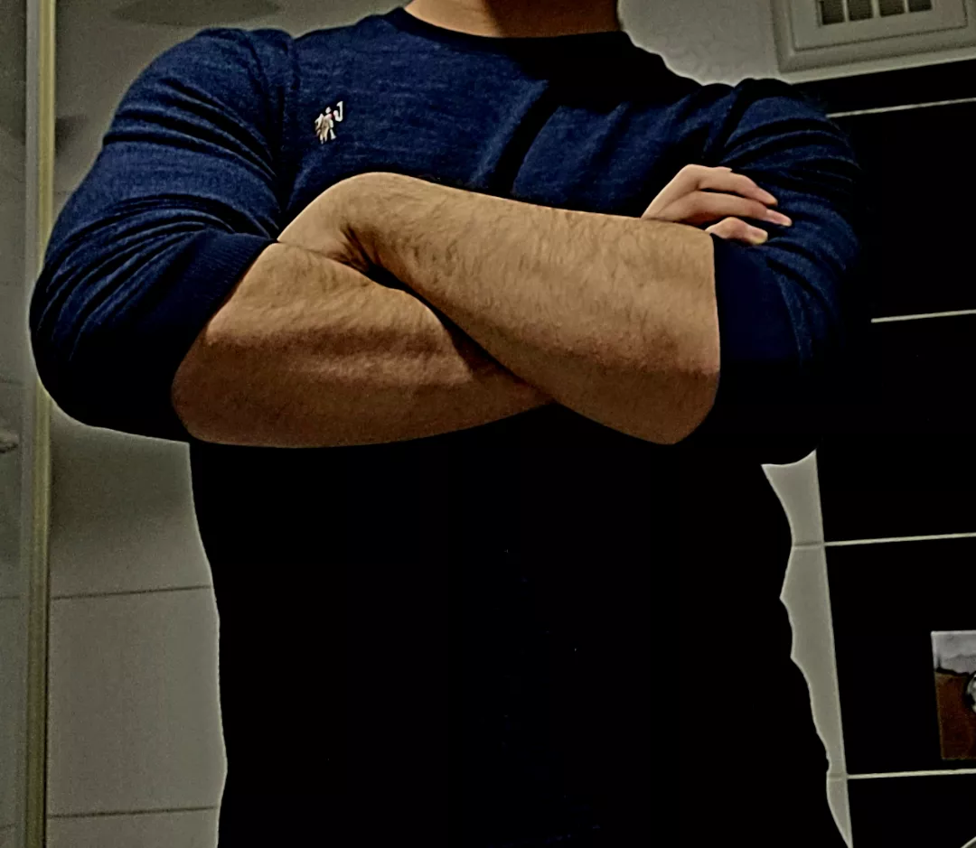 Let me see your ID ✋🏼