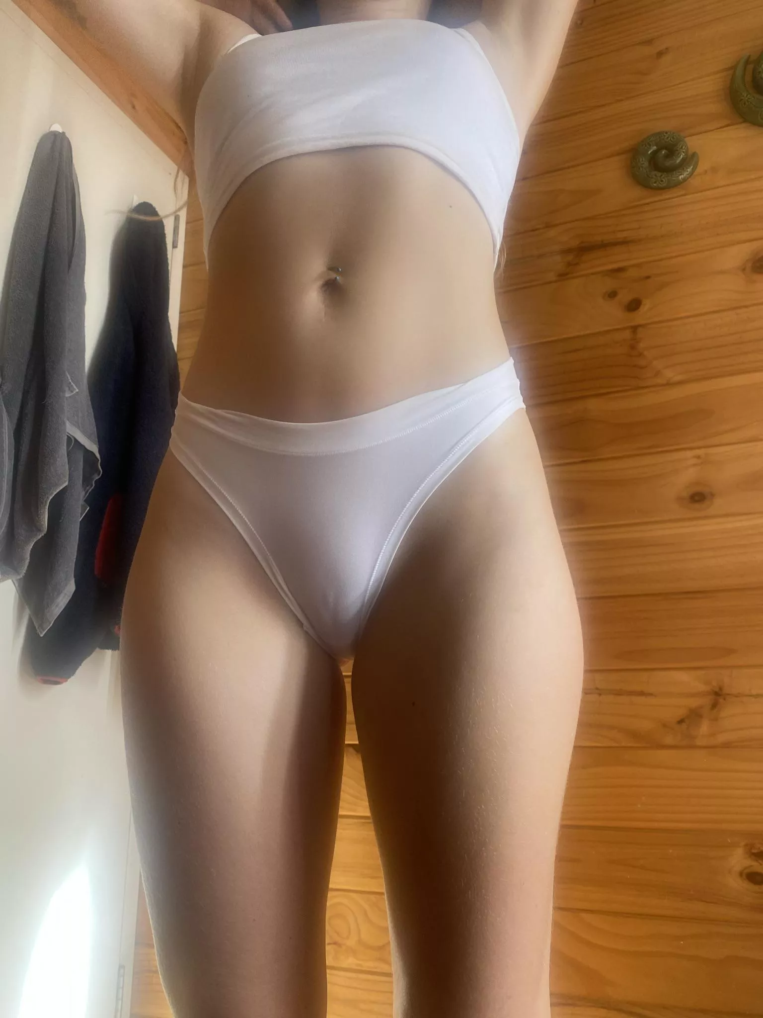 Look at my pussy through my panties