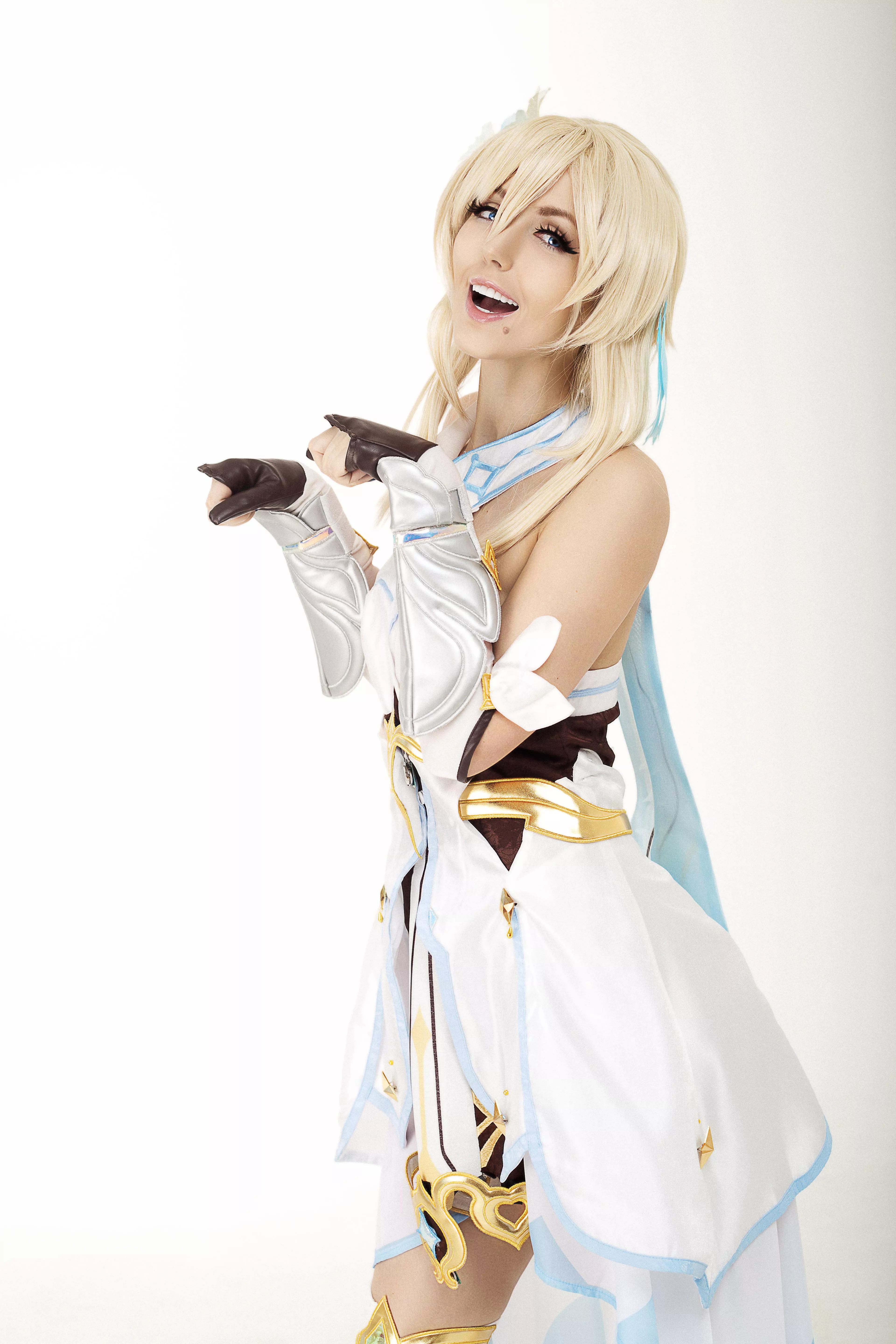 Lumine(Sia Siberia)[Genshin]