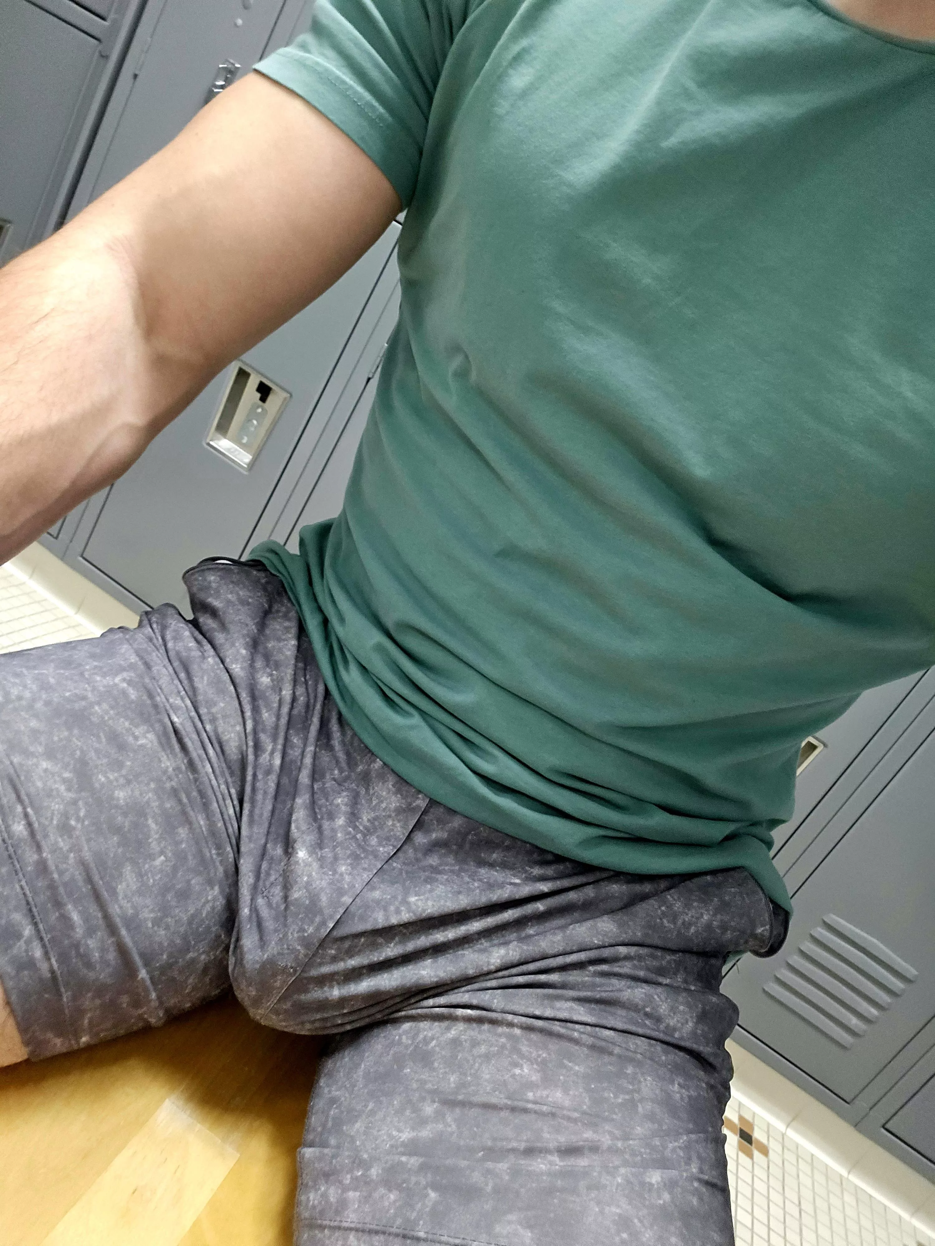 [M] is it even leg day if you don't wear tight shorts?