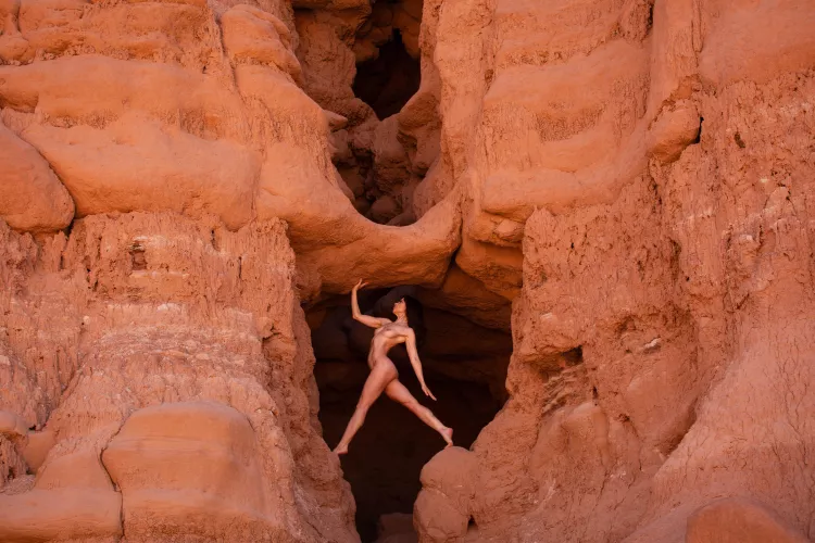 Making shapes in a hole! 😍